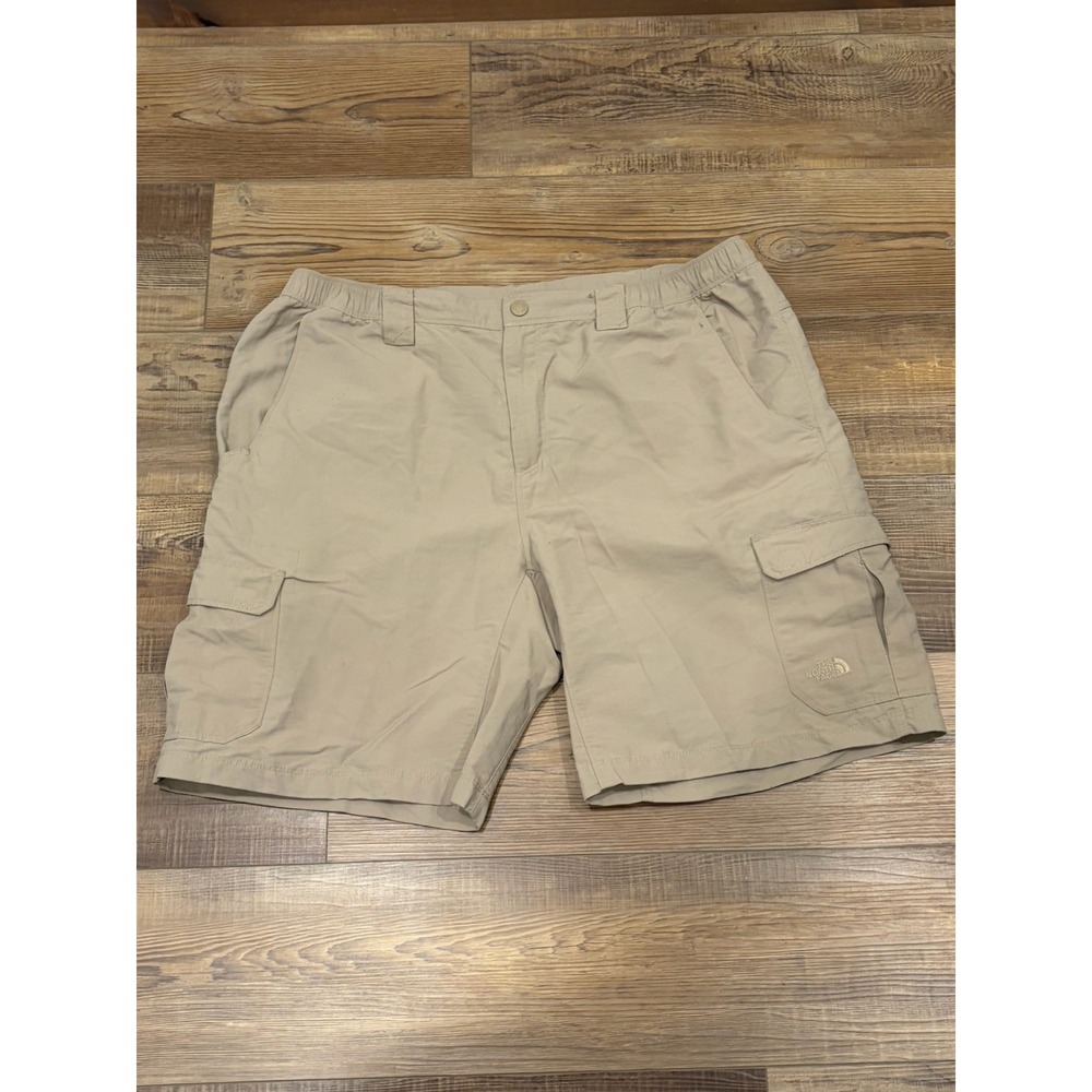 The North Face cargo Fishermen outdoorsmen  shorts Men's khaki  XL athleisure